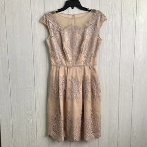 Kay Unger Beige Lace Cap Sleeve Dress Size 6